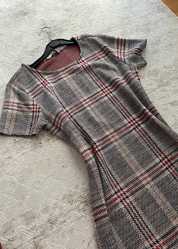 Gri Kareli Kısa Kollu Midi Elbise - Görsel 4