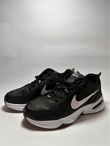 36 Beden siyah Renk Nike Air Monarch Ayakkabı 36-37-38-39-40