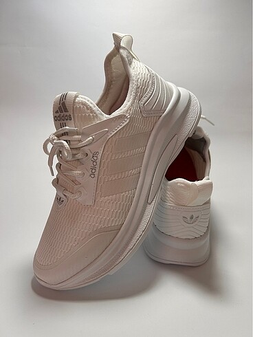 38 Beden beyaz Renk Adidas Kadın Spor Ayakkabı