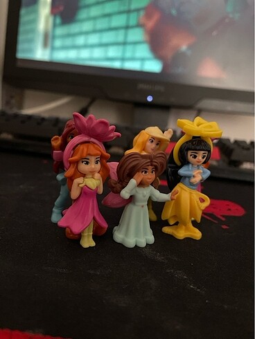  Kinder Joy Prensesler