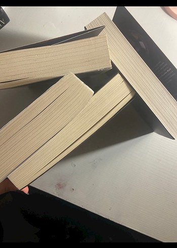 Bazi İnsanlar Böyle Yaşar 4 Kitap Seti - Görsel 3