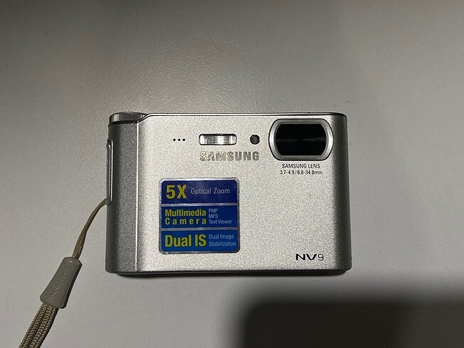 Samsung NV9 Fotoğraf Makinesi