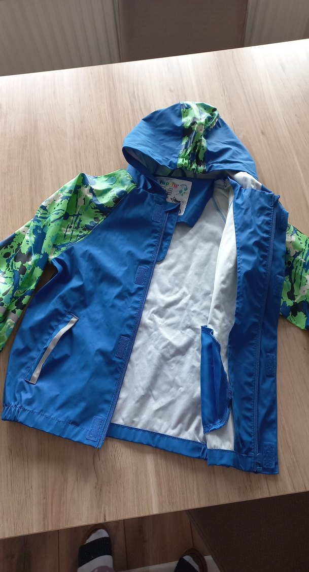 Renkli Bağlama Desenli Erkek Çocuk Yağmurluk - Görsel 4