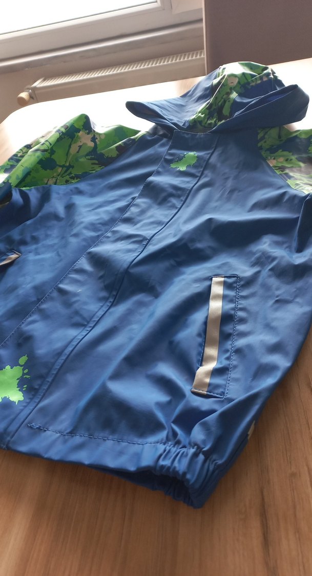 Renkli Bağlama Desenli Erkek Çocuk Yağmurluk - Görsel 3