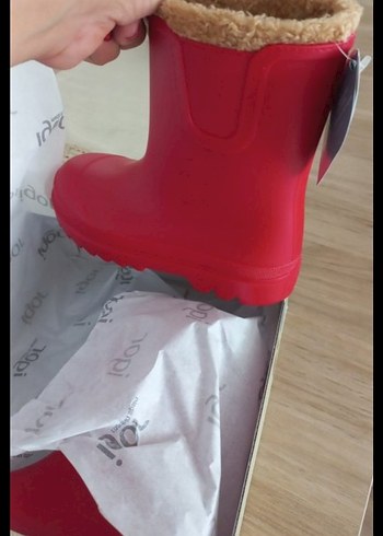 Kız Çocuk Kırmızı Kürklü Kauçuk Bot - Görsel 3