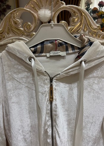 Kapüşonlu Beyaz Nakışlı Fermuarlı Sweatshirt - Görsel 5