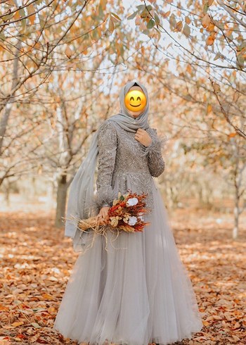 İnci İşlemeli Gri Uzun Abiye Elbise - Görsel 3