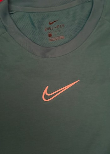 Nike Erkek Koyu Yeşil Kısa Kollu Tişört - Görsel 2