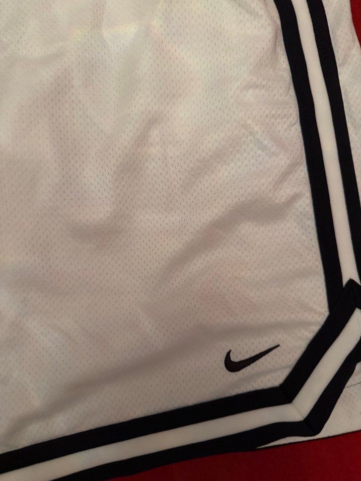 Nike Beyaz Rahat Kesim Erkek Şort - Görsel 2