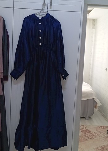 Düğmeli Lacivert Uzun Kadın Elbise