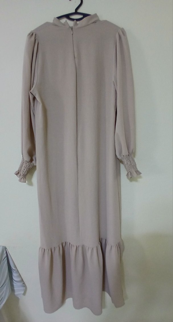 Diger Bej Uzun Kollu Fırfırlı Uzun Elbise - Görsel 2