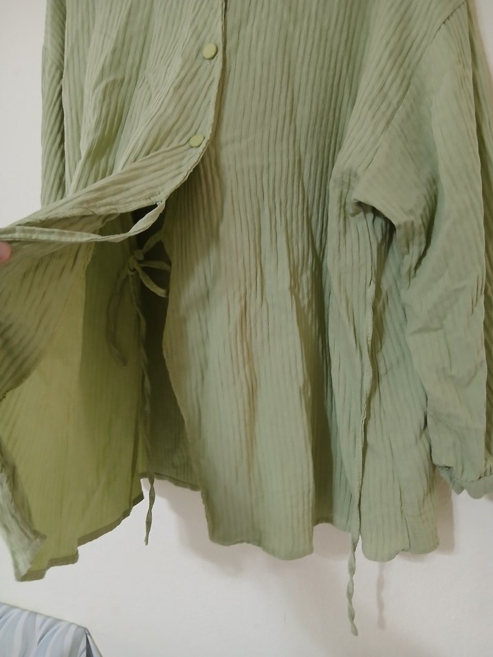 Düğmeli Yeşil Kadın Gömlek - Görsel 3