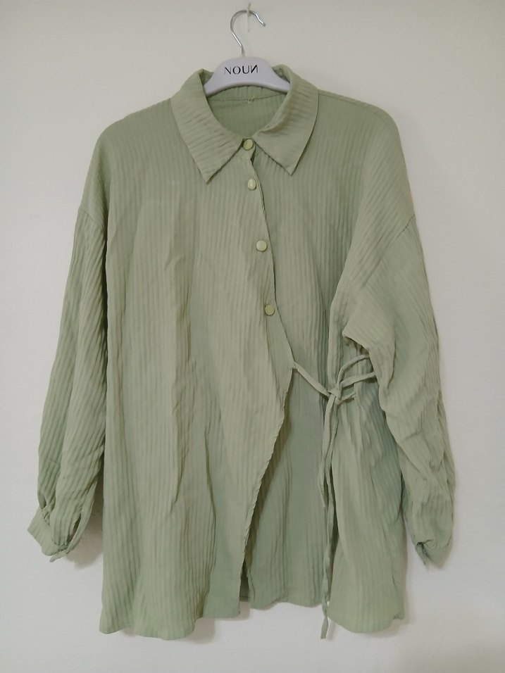 Düğmeli Yeşil Kadın Gömlek - Görsel 2