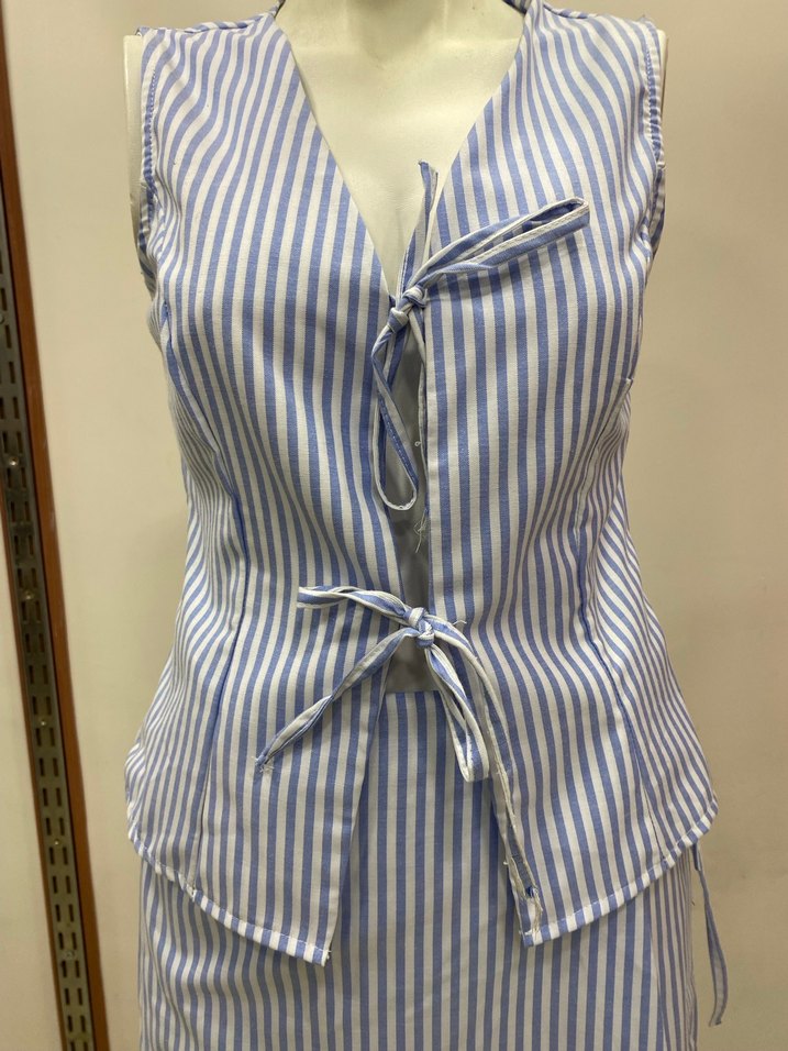 Çizgili Kolsuz takım - Görsel 2