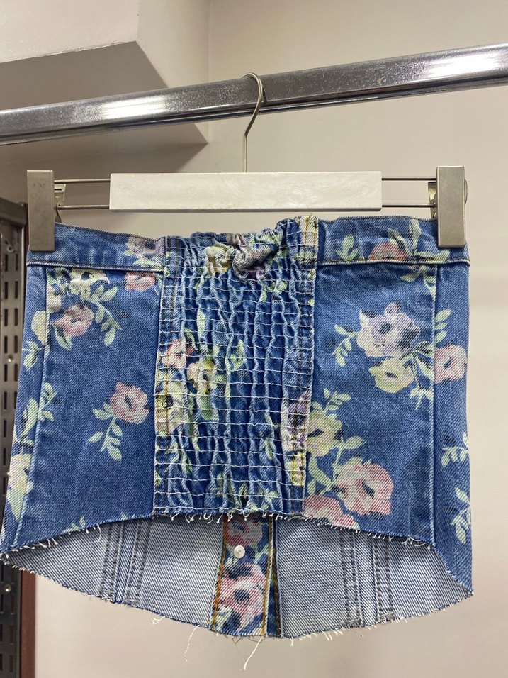 Çiçek Desenli Düğmeli Kot Bustiyer - Görsel 5