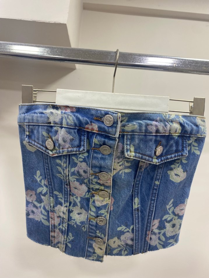 Çiçek Desenli Düğmeli Kot Bustiyer - Görsel 4