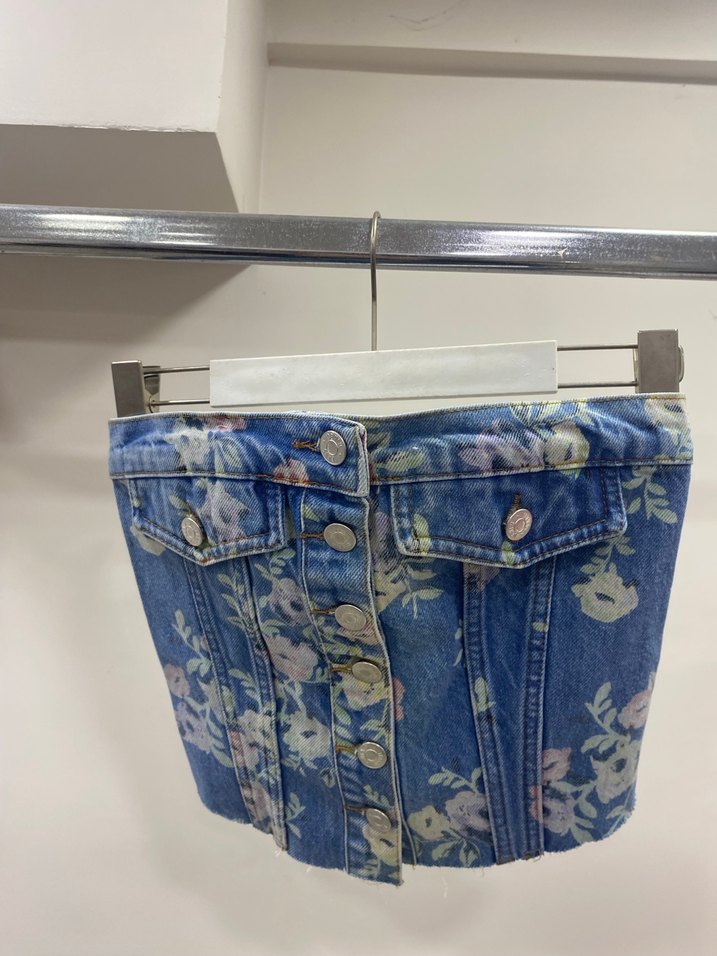 Çiçek Desenli Düğmeli Kot Bustiyer - Görsel 3