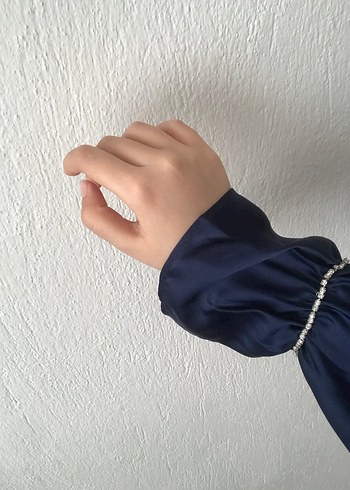 Tesettür Lacivert saten abiye - Görsel 6