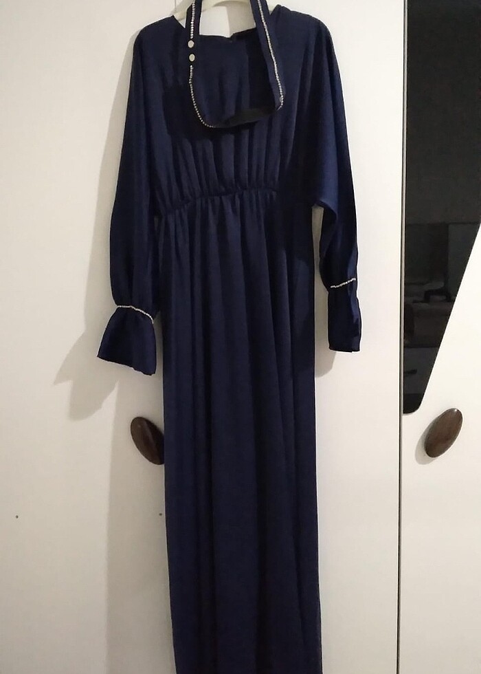 Tesettür Lacivert saten abiye - Görsel 2