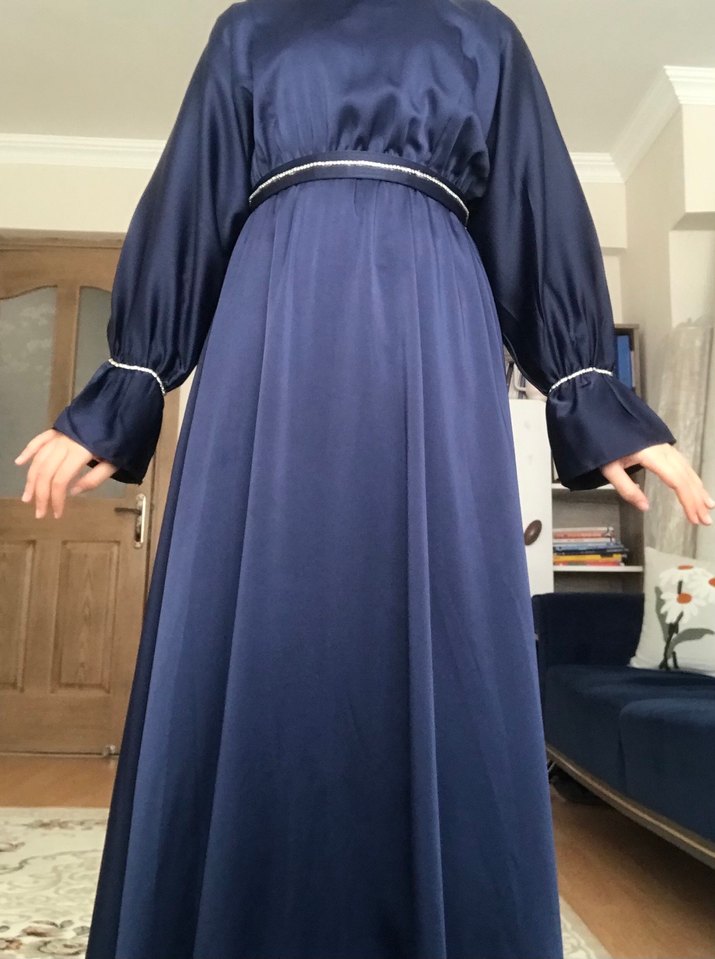 Tesettür Lacivert saten abiye - Görsel 5