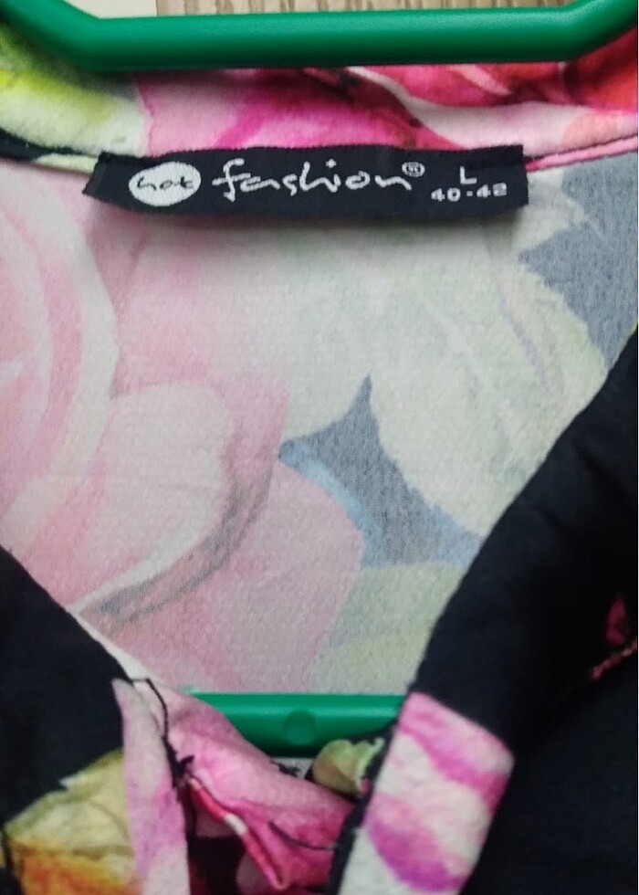 Gül detaylı elbise - Görsel 2