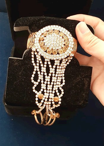 Altın Renkli İşlemeli Kadın El Zinciri - Görsel 4