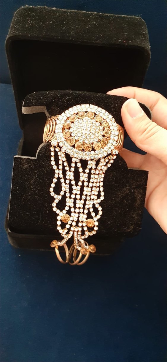 Altın Renkli İşlemeli Kadın El Zinciri - Görsel 4