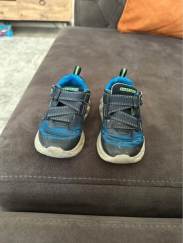 Skechers spor ayakkabı ışıklı