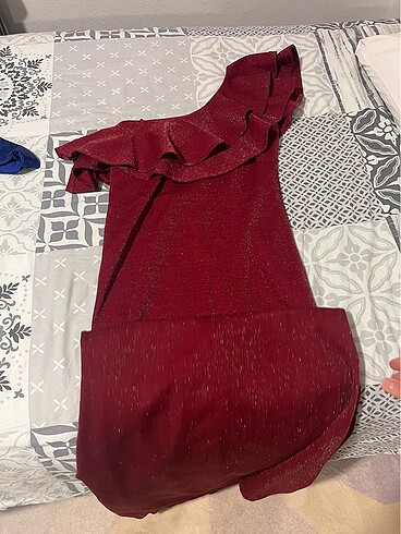 l Beden Kırmızı Uzun Tek Kollu Abiye