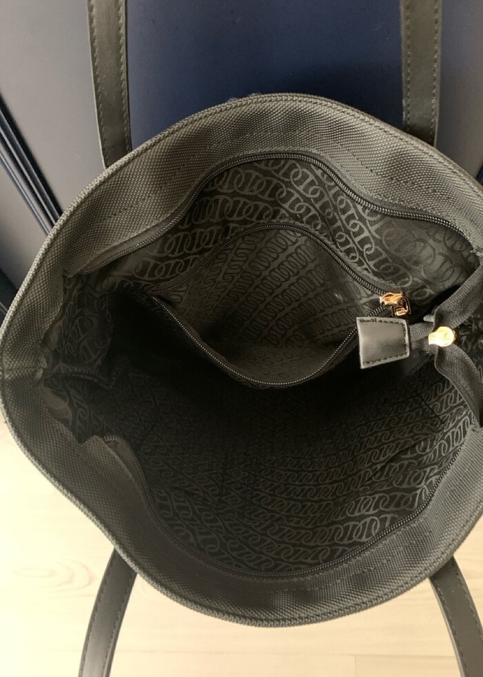 Orijinal us polo çanta sayılı kullanılldı arkasında çok hafif be - Görsel 4