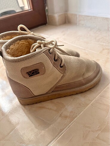 Ugg bot