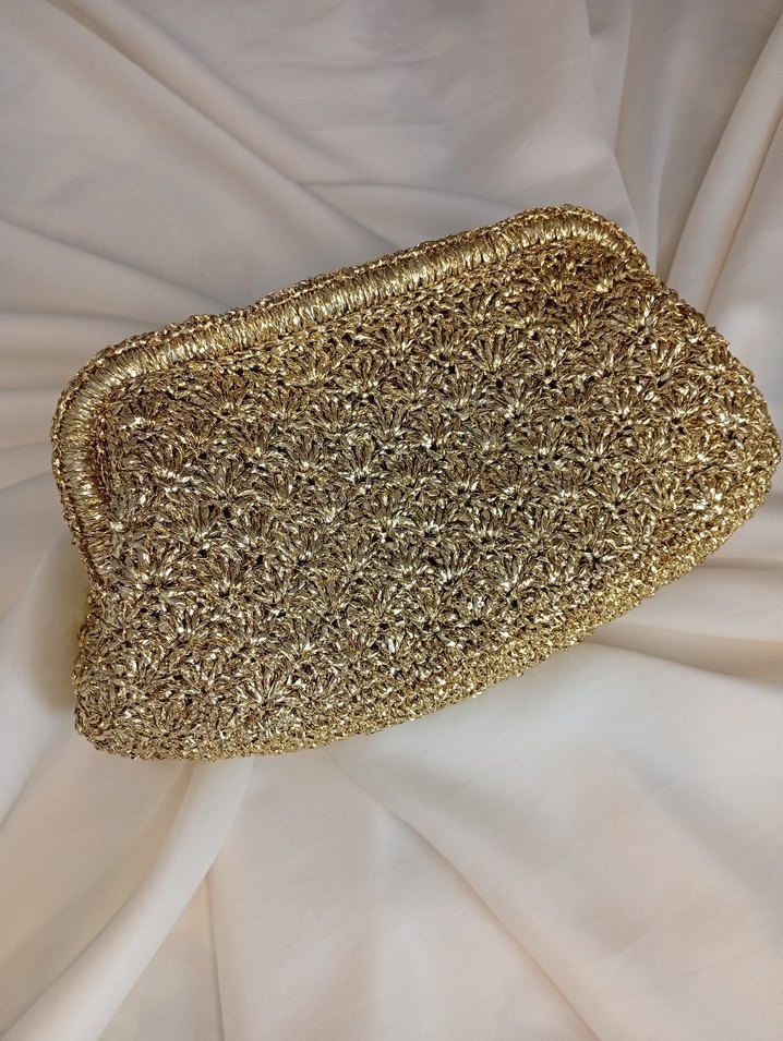 Altın Renk Dantel Detaylı Kadın El Çantası - Görsel 3