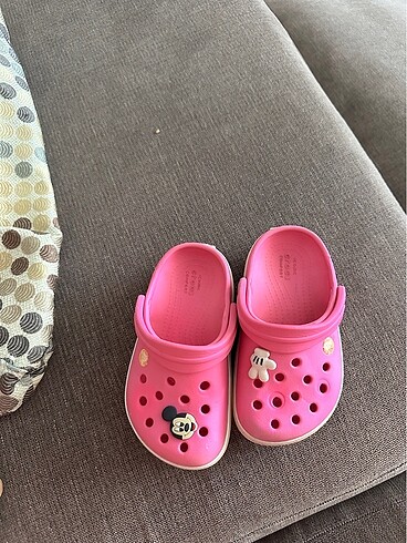 C7 crocs