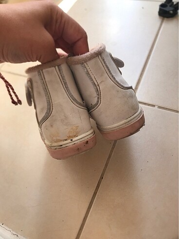 24 Beden beyaz Renk Kız çocuk bot simli lcw