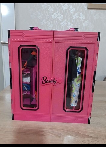 Barbie Gardrobu 