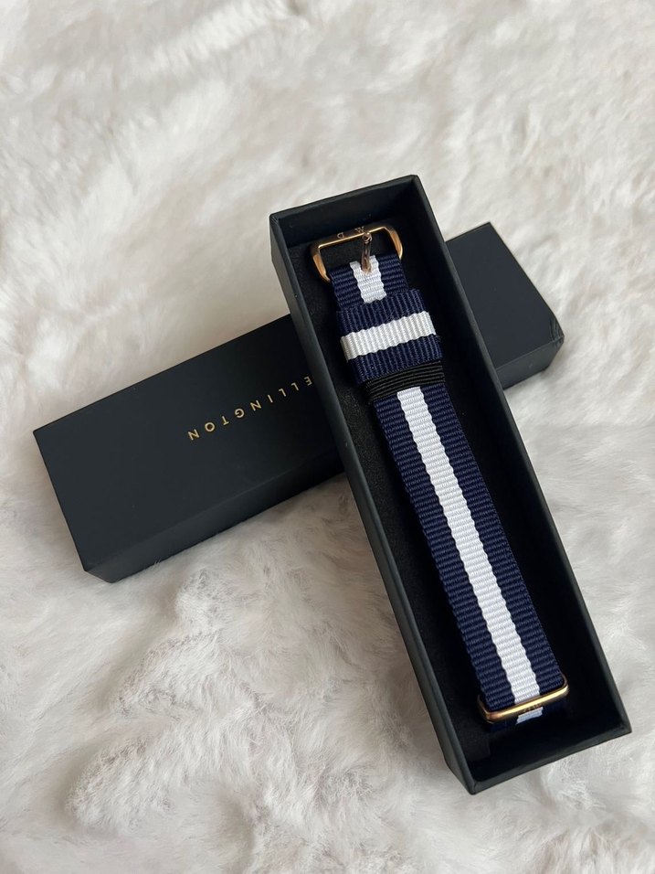 Klasik Şıklık Beyaz Lacivert Erkek Saat Kayışı - Görsel 2