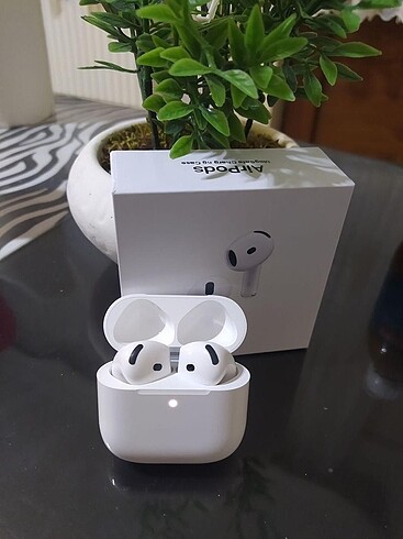 Beden Apple AirPods 4. Nesil Slikonsuz Güncel Model