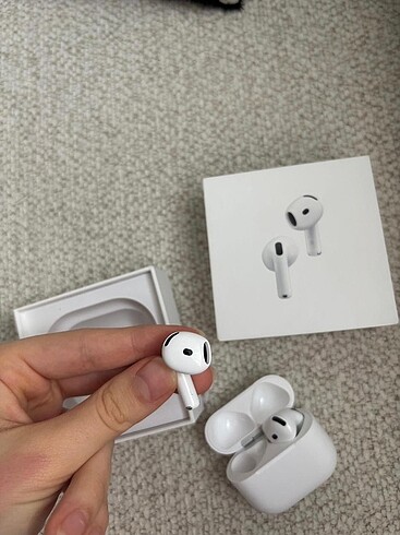 Beden Renk Apple AirPods 4. Nesil Slikonsuz Güncel Model