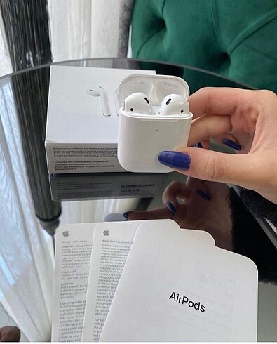 Apple AirPods 2. Nesil Slikonsuz Kulaklık