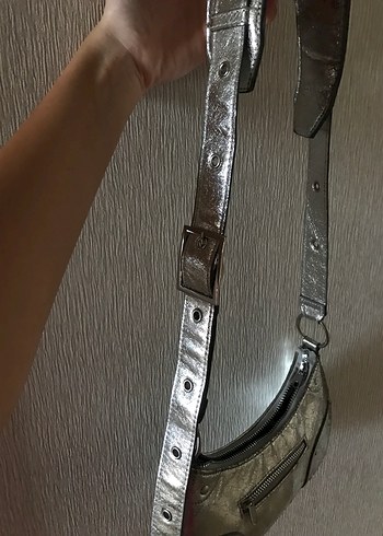 H&M HM Parlak Gümüş Çanta
