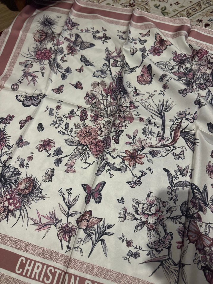 Çiçek ve Kelebek Desenli Bohem Kadın ipek twıll eşarp - Görsel 2