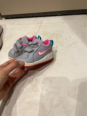 19 Beden Nike kız bebek 19.5