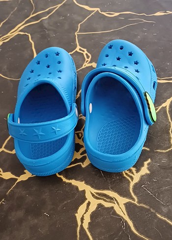 31 Beden Mavi Renkli cros Erkek Çocuk Terlikleri