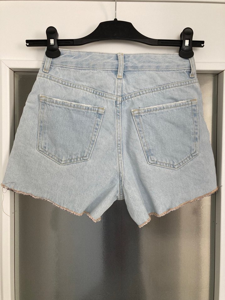 Pastel Renkli Loose Fit Denim Mini Şort - Görsel 2