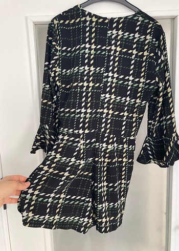 Kadın Siyah Pilili Mini Tulum V Yaka - Görsel 5