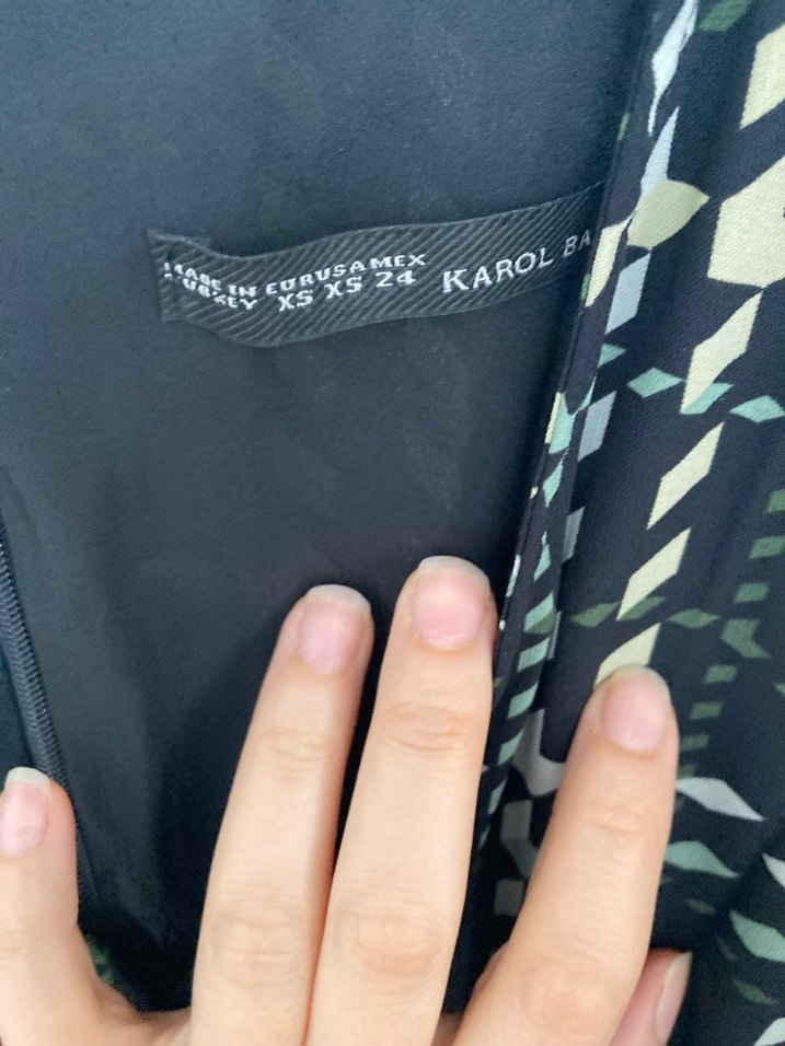 Kadın Siyah Pilili Mini Tulum V Yaka - Görsel 3