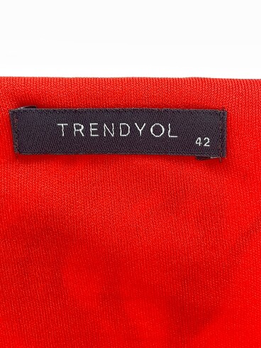 42 Beden çeşitli Renk Trendyol & Milla Kısa Elbise %70 İndirimli.