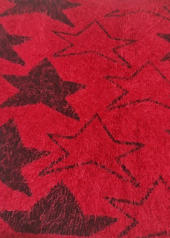 Kırmızı Yıldız Desenli Kadın Triko Kazak - Görsel 2