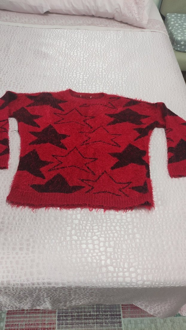 Kırmızı Yıldız Desenli Kadın Triko Kazak - Görsel 3