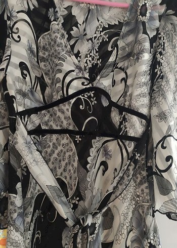 Gri Desenli Kısa Kadın Kimono - Görsel 2